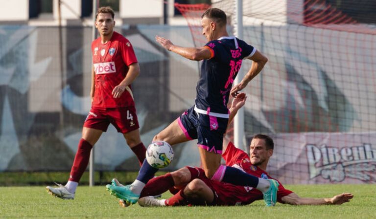 Tizenegyesekkel nyert, így egy győzelemre az élvonaltól a Minaji FC