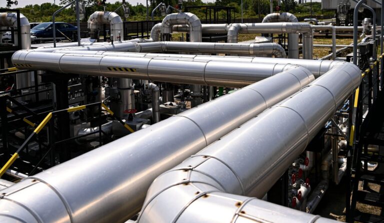 Szlovákia megoldást javasolt az ukrajnai orosz kőolajtranzit helyreállítására