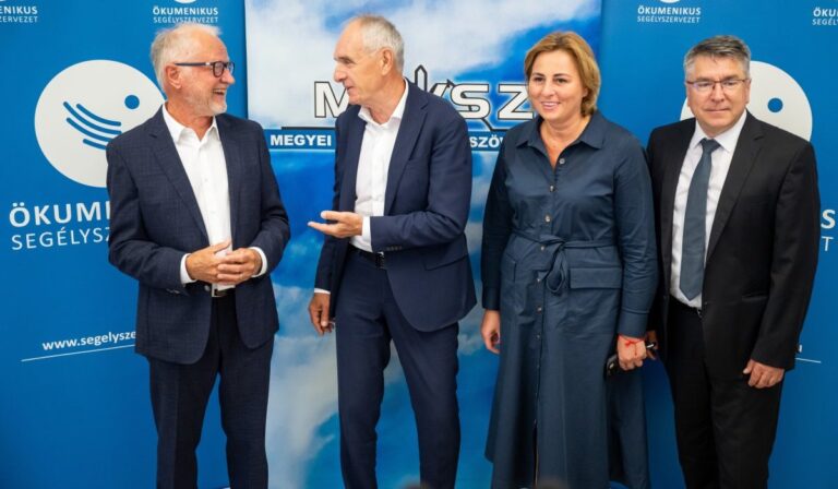 Kárpátaljai iskolásoknak segít a MJVSZ és az Ökumenikus Segélyszervezet