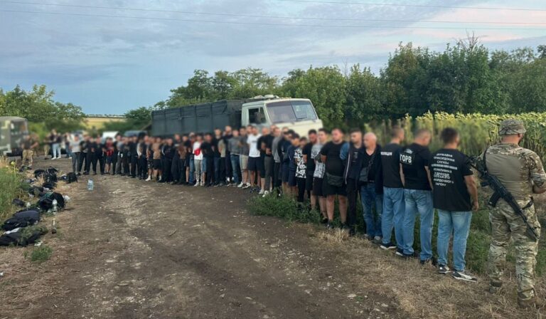 Közel ötven férfit tartóztattak fel a moldovai határnál