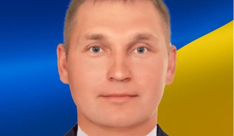 Katonatemetésre készül Munkács