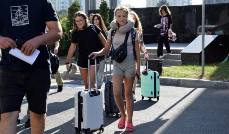 Volinyi határőrök és katonák gyermekei nyaralnak Kárpátalján