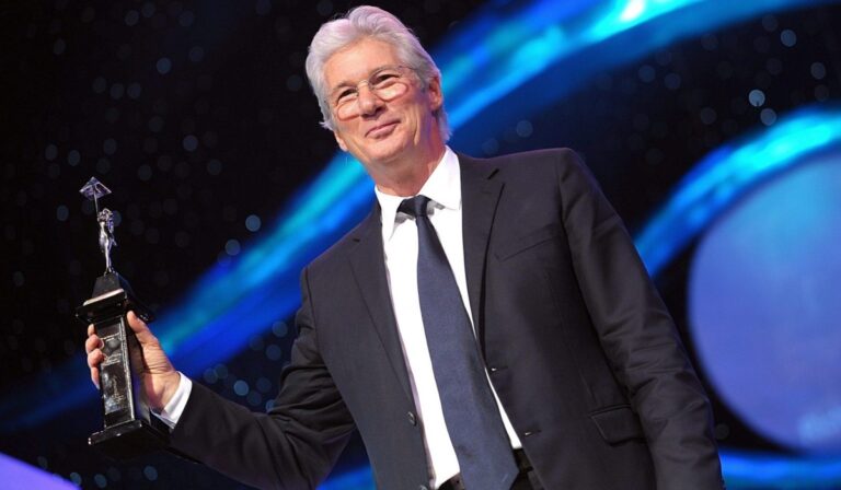 75 éves lett Richard Gere