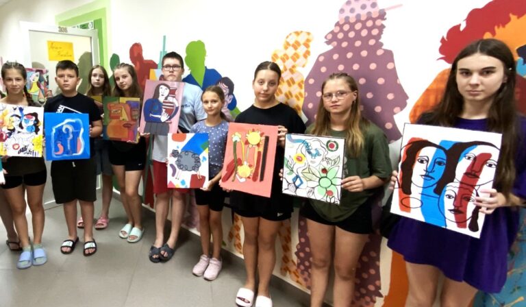 A XIV. Jankovics Mária Alkotótábor tehetségeinek kiállítása a Na’Conxypan Galériában