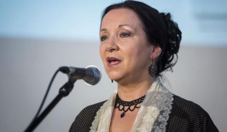 Sebestyén Márta tematikus hétvége a Dankó Rádióban