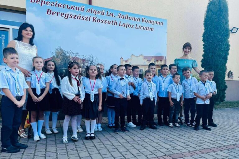 Háromszáz elsős kezdi az új tanévet a Beregszászi kistérségben