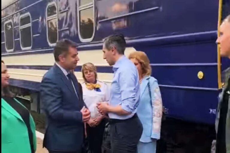 Ukrajnába látogatott az ír miniszterelnök