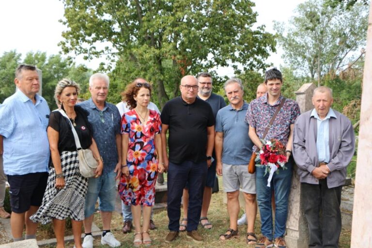 Kárpát-medencei kulturális vezetőkkel ünnepelt a Csemadok