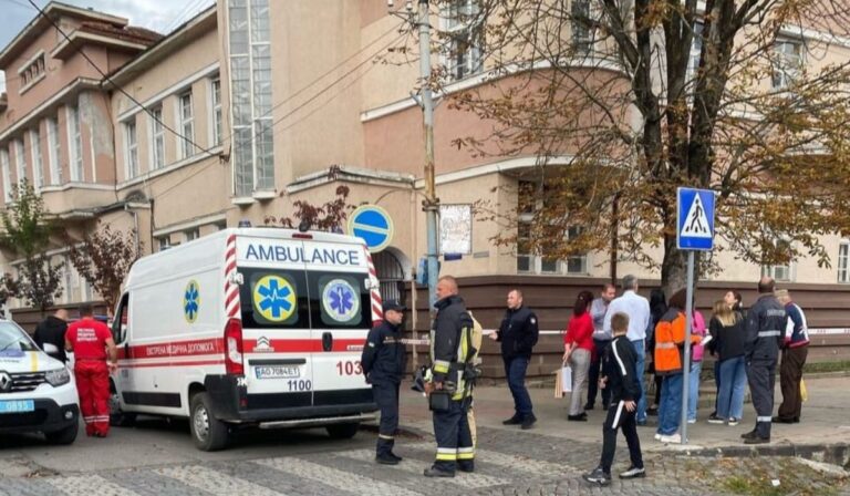 Bombariadó Szolyván