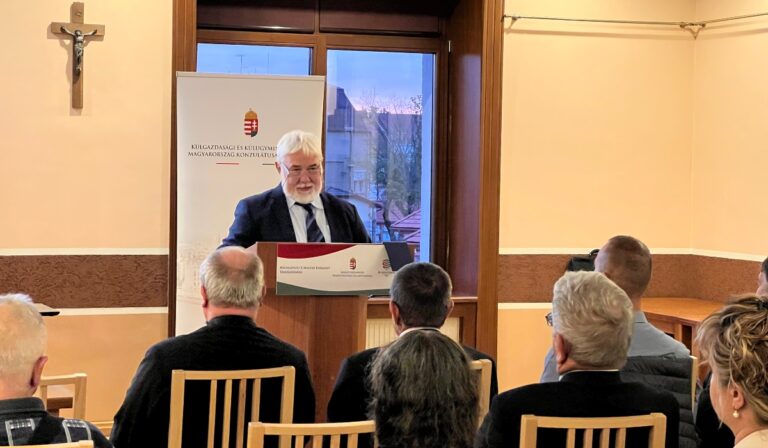 Esterházy János emlékest Beregszászban