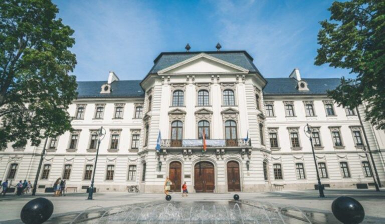 Vallásturisztikai szakirányú továbbképzés indult az Eszterházy Károly Katolikus Egyetemen