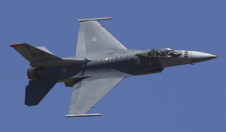 Dánia újabb F-16-os repülőgépeket szállít Ukrajnának