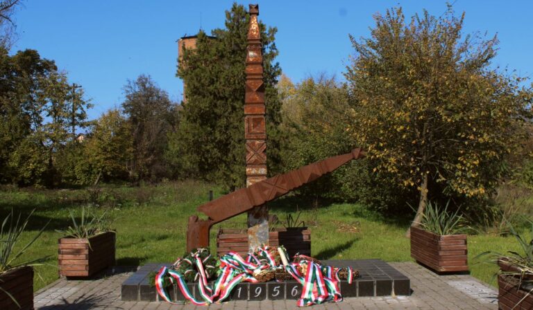 56 emlékmű Beregszász