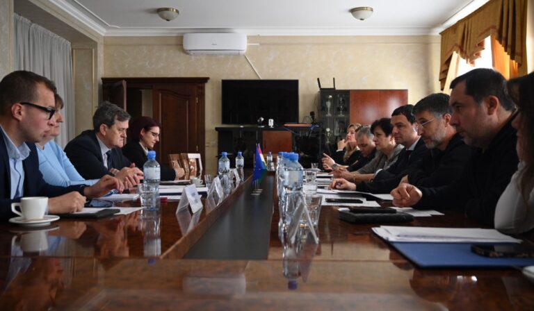 Сьогодні на Закарпатті з робочим візитом перебуває Оскар Шестак