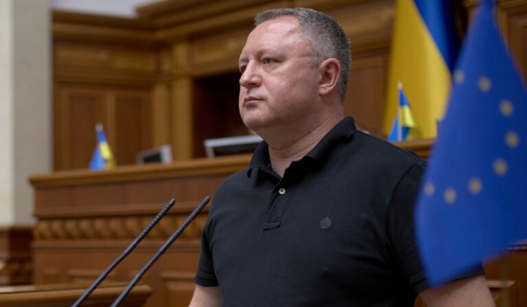 Bejelentette lemondási szándékát az ukrán főügyész