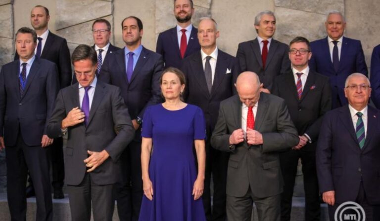 Rutte: Ukrajna támogatása nem jótékonykodás