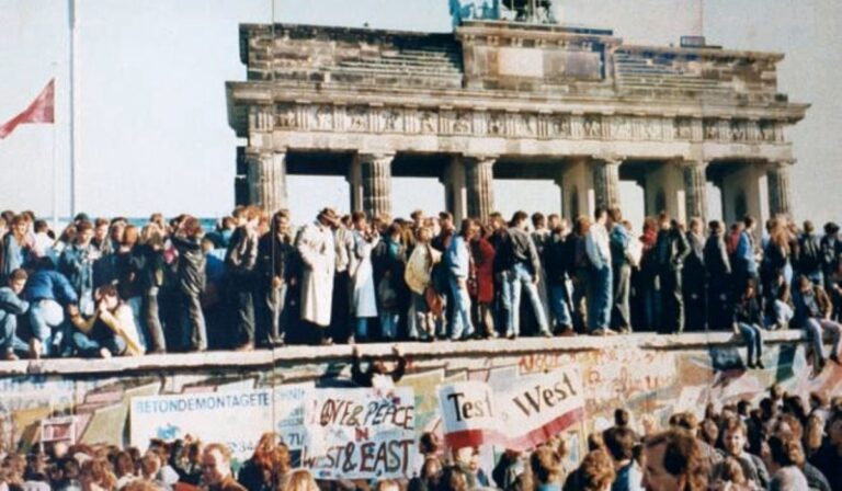 Csaknem fél évszázadot kellett várni a két Németország újraegyesítéséhez