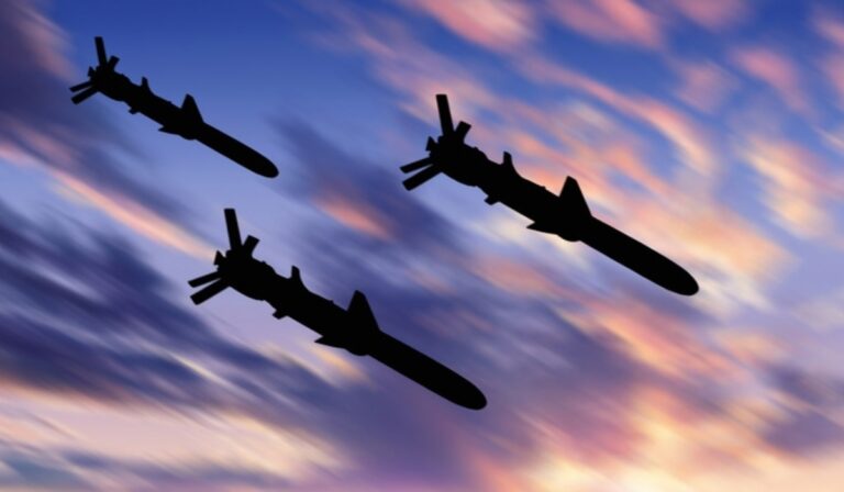 A lengyel hadsereg kész lelőni Lengyelország irányába repülő rakétákat