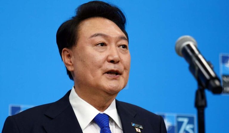 A dél-koreai elnökkel tárgyalt az ukrán védelmi miniszter