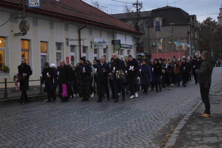 A málenykij robot 80. évfordulójára emlékeztek Beregszászban