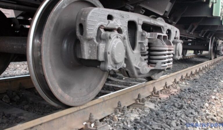 Halálos tragédia a lembergi pályaudvaron: vonat elé lépett egy kárpátaljai férfi