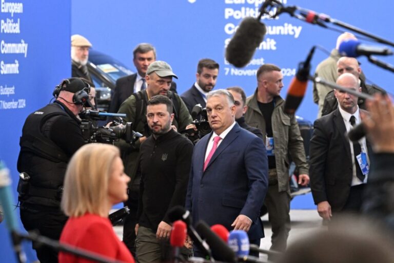 Vonattal érkezett Budapestre Zelenszkij