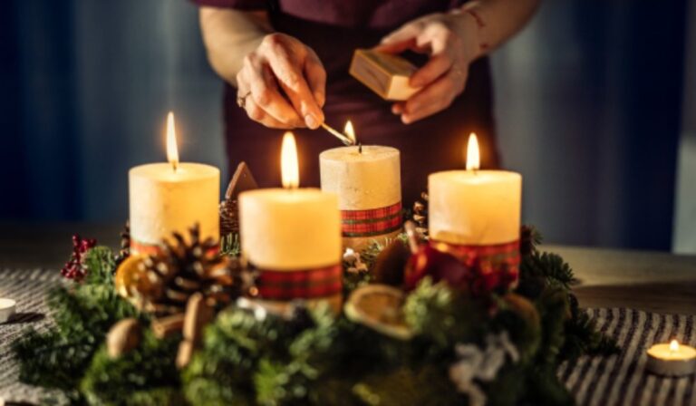 A szeretet fényével teljessé vált az adventi koszorú
