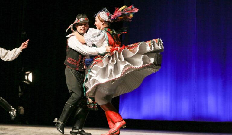 Ünnepélyesen adják át a csárdás UNESCO-s bejegyzési dokumentumát