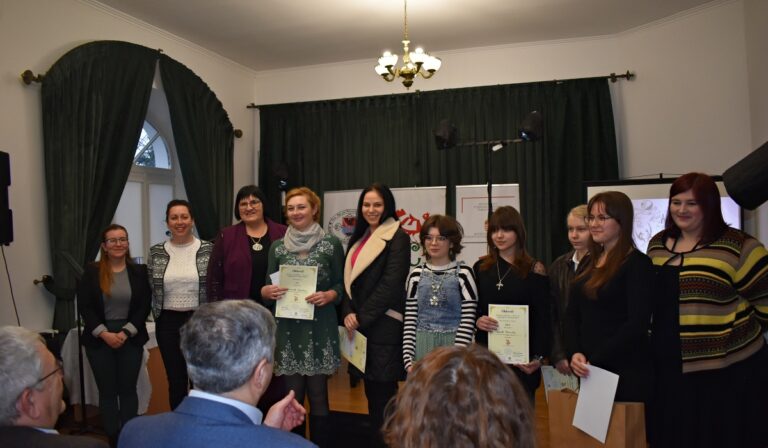 The results announcement of the “Nekem a kultúra” (“Culture to Me”) photo and drawing contest in Beregszász