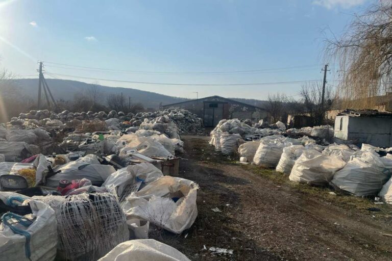 Illegális hulladéklerakóra bukkantak Kárpátalján