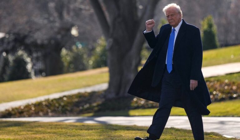 Trump: súlyos következményekkel járhat, ha Putyin nem egyezik bele a háború lezárásába