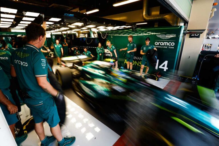 Érkeznek az első 2025-ös F1-es autók