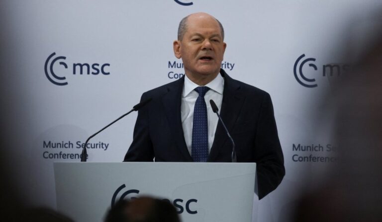 Scholz: akkor lehet béke Ukrajnában, ha az ország szuverenitása biztosított 