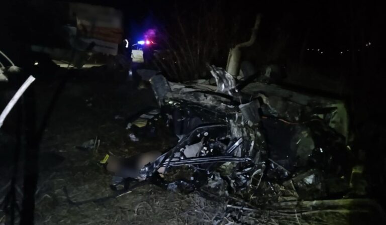 Két ember halt meg a hétfői balesetben