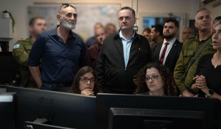 Izrael kerítést épít keleti határán