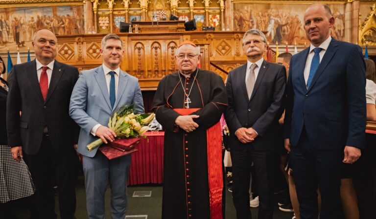 Esterházy János-díjat kapott a Kárpátaljai Magyar Nagycsaládosok Egyesülete