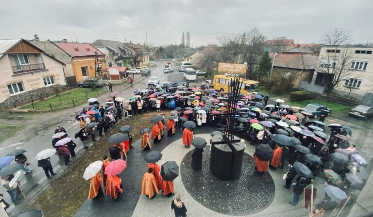 IX. Kereszthódoló körmenet Beregszászban