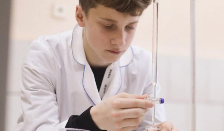 Kárpátaljai siker az összukrán kémiaolimpián