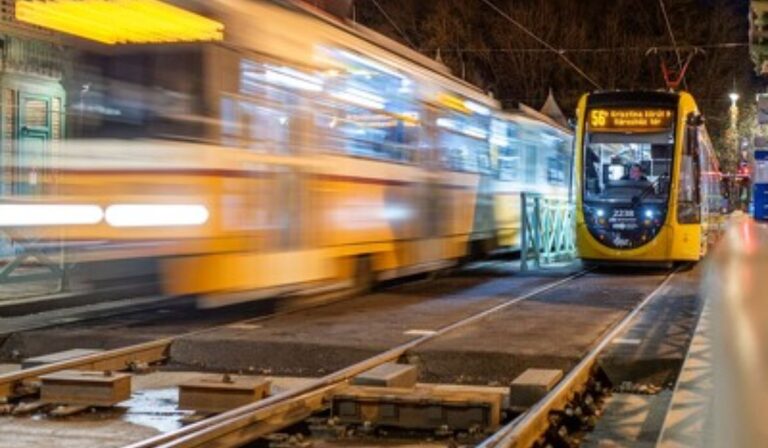 Továbbra is ingyen utazhatnak az ukrán menekültek a BKK járatain