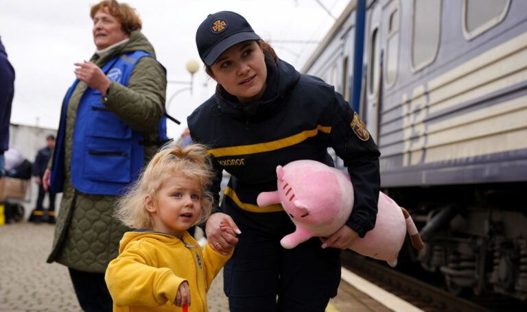 Закарпаття зустріло черговий евакуаційний потяг