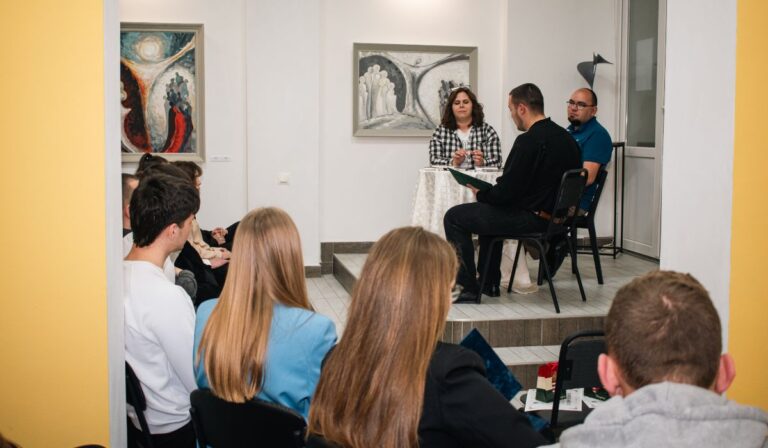 Irodalmi est a Na’Conxypan Galériában