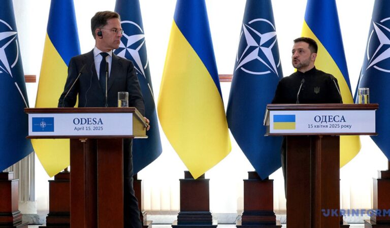 Zelenszkij Odesszában találkozott a NATO-főtitkárral