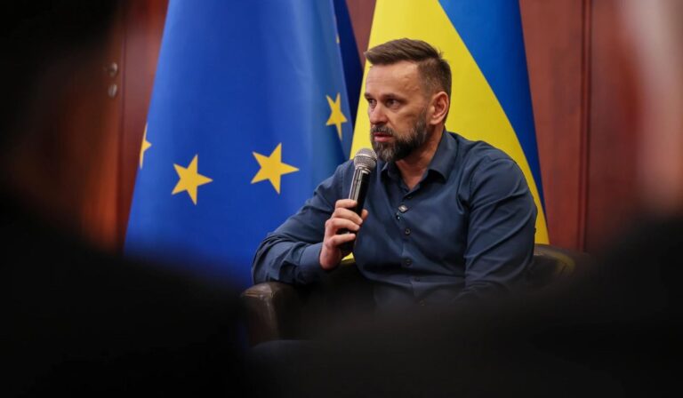 Mikita: a magyar közösségek jogainak biztosítása prioritás