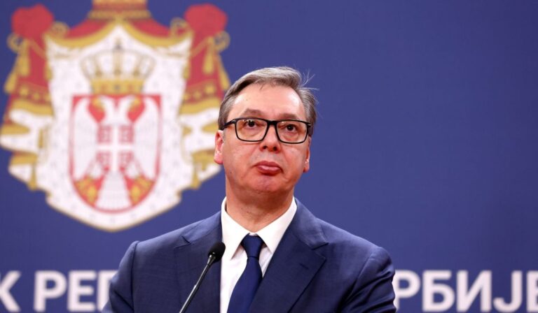 Politikán kívüli szakember alakíthat kormányt Szerbiában