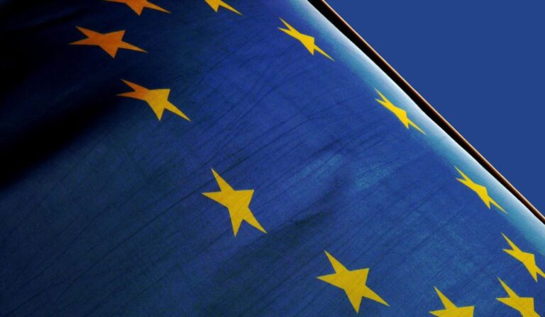 EU: Ukrajnának szabadon kell döntenie a jövőjéről