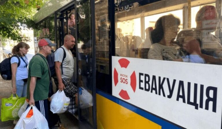 Újabb 11 település lakosságát evakuálják Szumi megyében