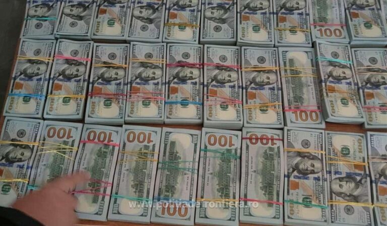 Több mint egymillió dollárt próbált átcsempészni a határon egy ukrán házaspár