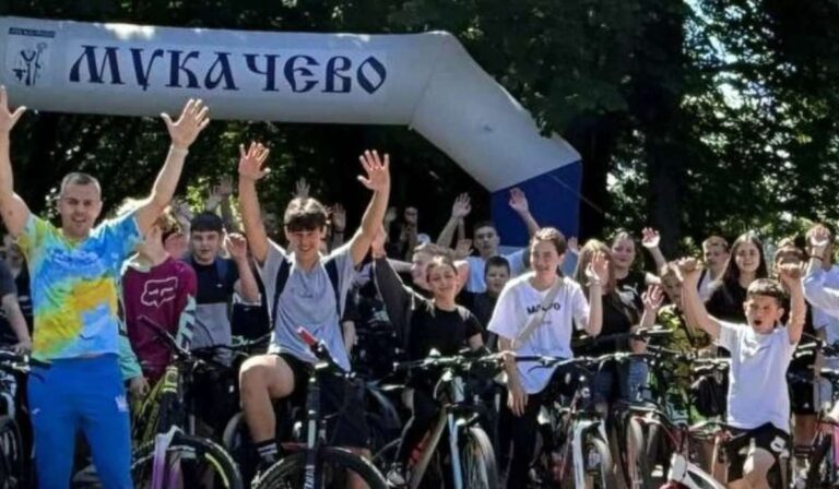 Kerékpártúrával ünnepelték Munkács napját
