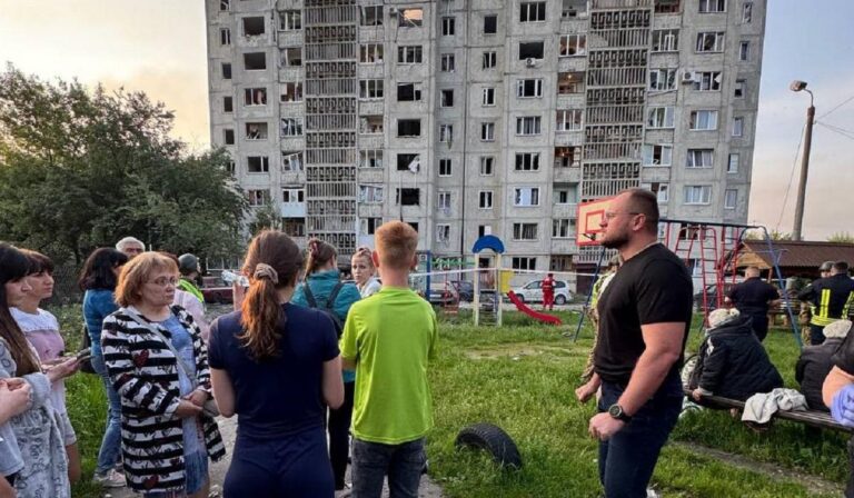 Légitámadás: halálos áldozatok Kijevben, károk több régióban