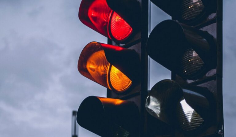 A csend beszélni próbál